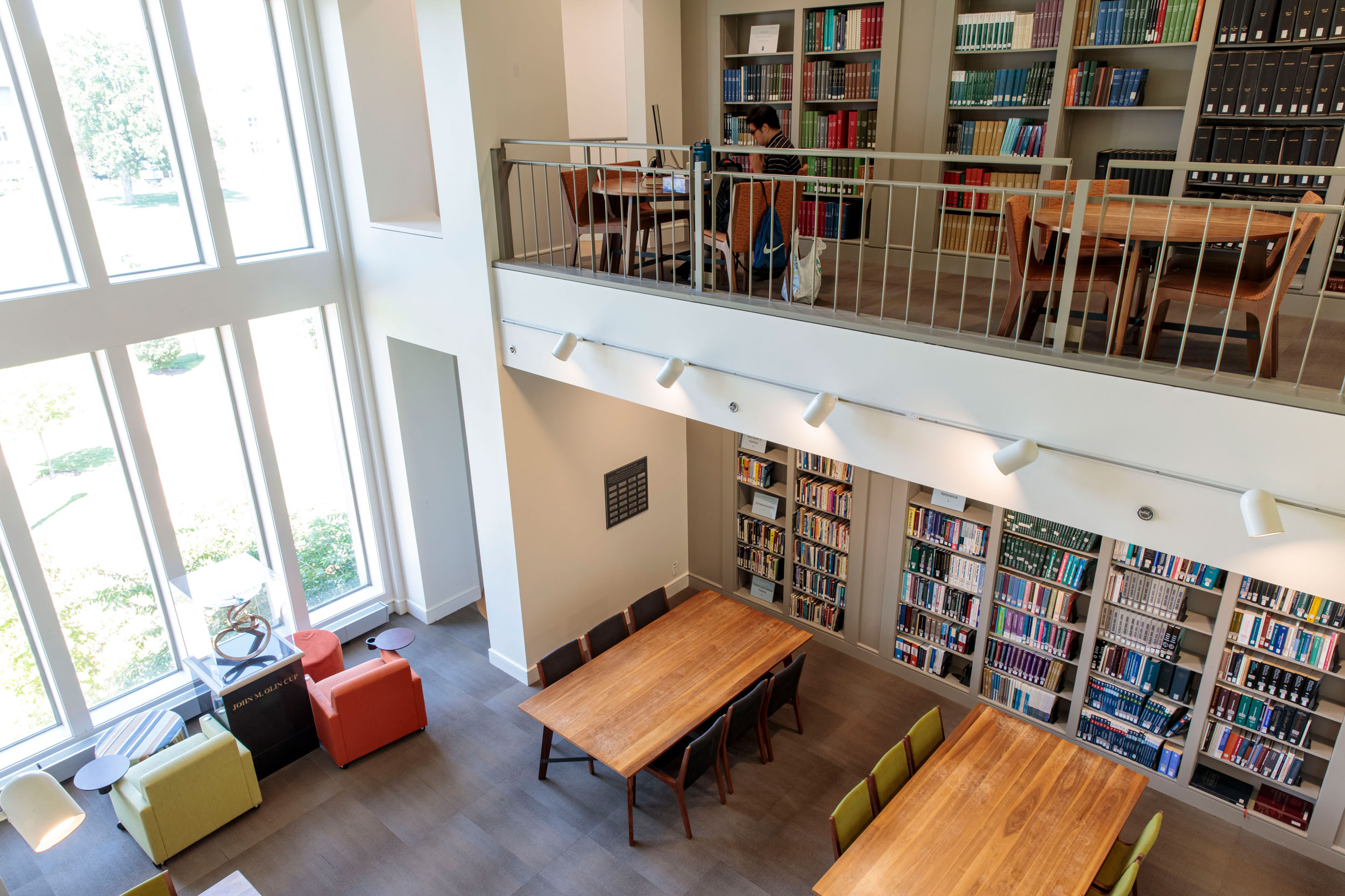 Kopolow Business Library interior