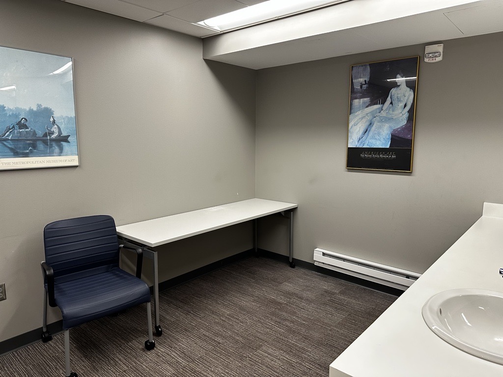 The Infant Nursing Room located on Level A of Olin Library with permission and a WashU ID.