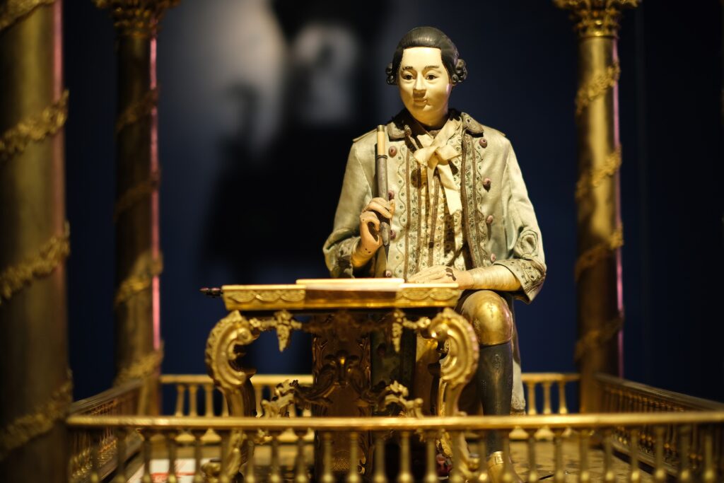 Automaton calligrapher