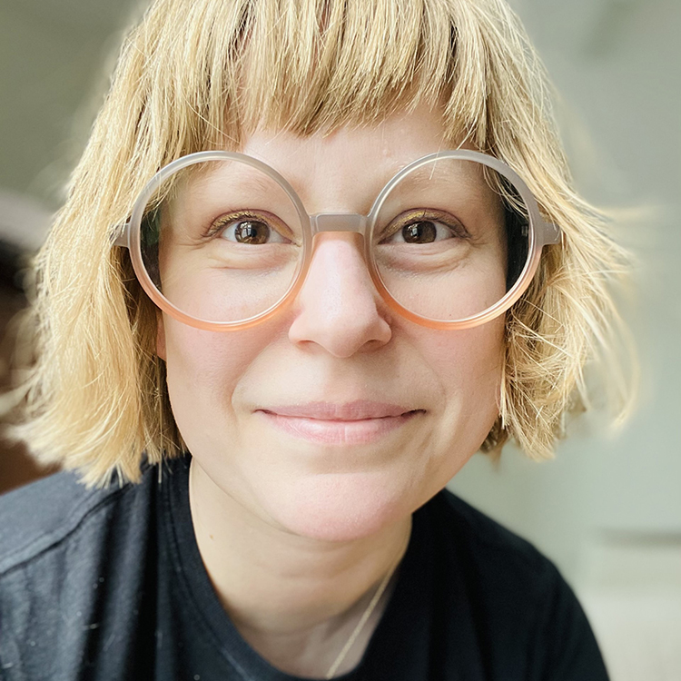 Staff photo of Diana Bell.