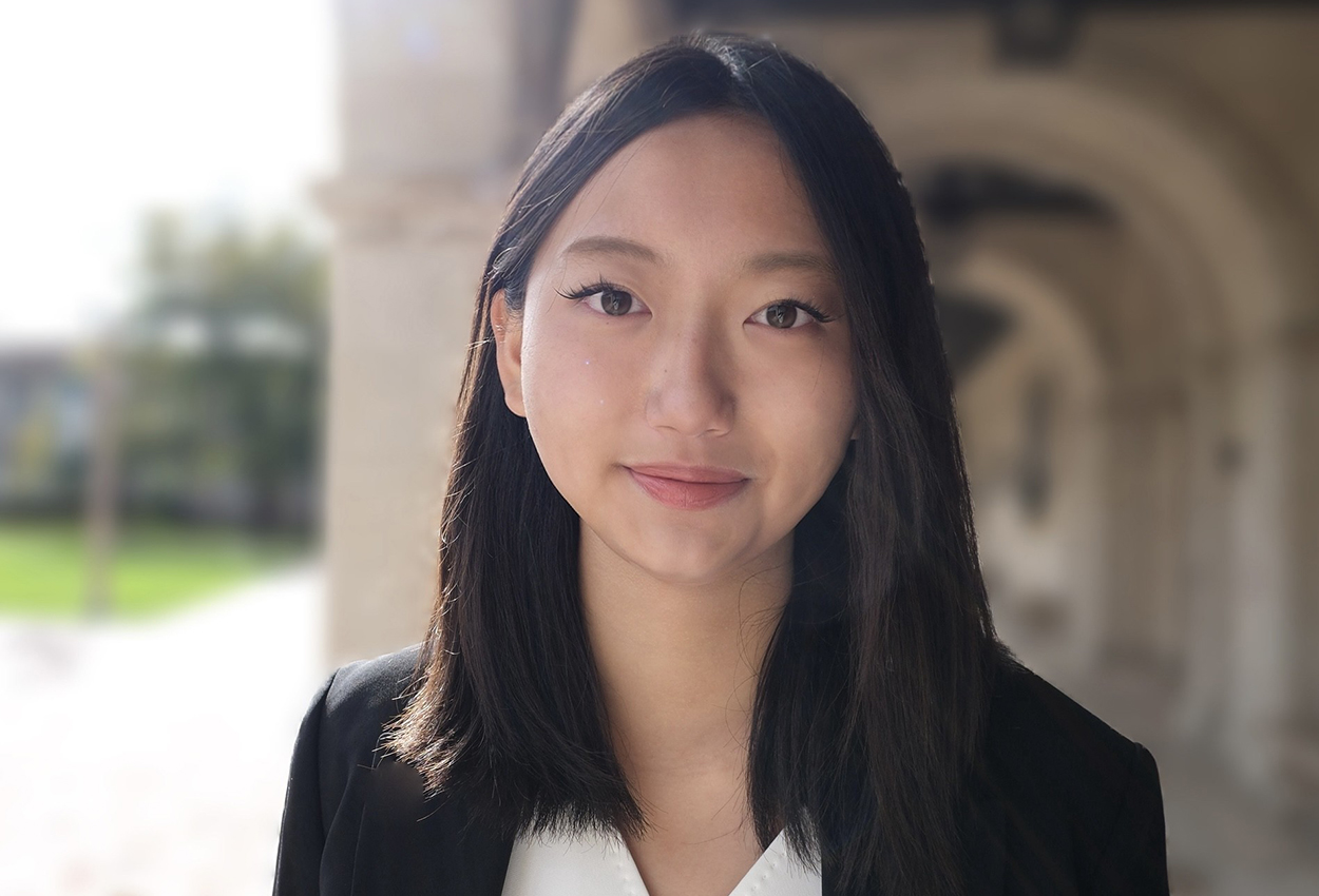 Photo of 2028 Arts & Sciences undergraduate Effie Wang.