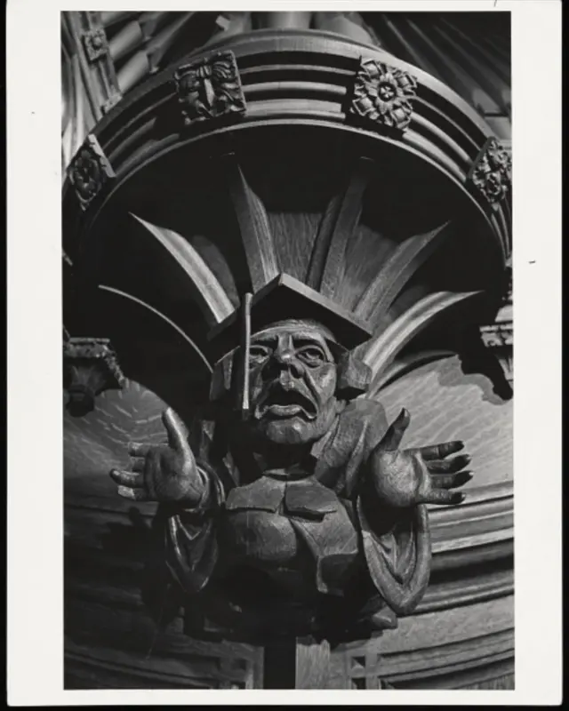 Even the campus grotesques are celebrating the Class of 2026 🎓
From University Archives: a 1977 photo of a carved wooden figure dressed for Commencement. Congrats, grads!