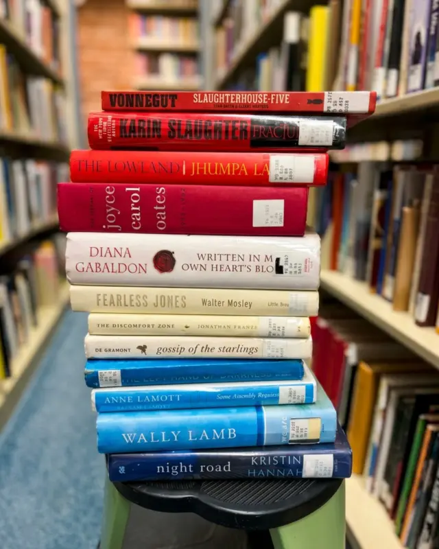 We may not judge books by their covers... but we do appreciate a good color palette. 📚

This week, the stacks are looking a little red, white, and blue. Turns out a holiday color palette makes for a pretty good reading list.